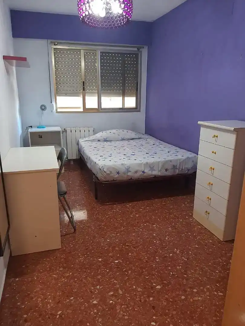 Dormitori de Apartament de lloguer en  Valencia Capital amb Aire condicionat