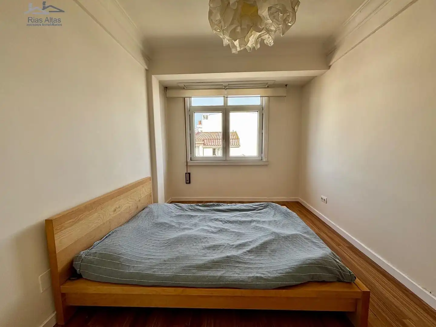 Habitación de Piso en venta en A Coruña Capital  con Calefacción y Balcón