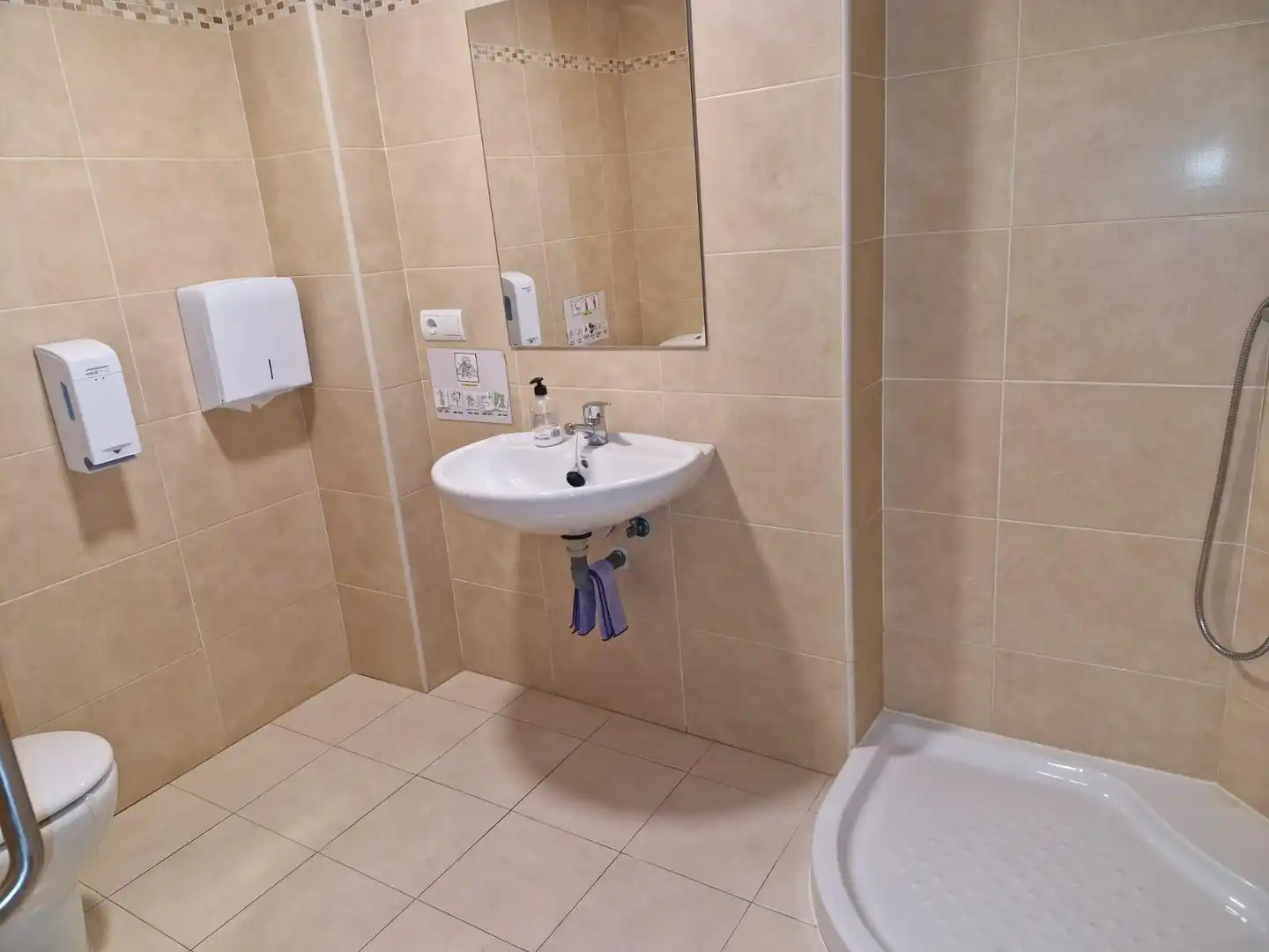 Baño de Apartamento en venta en Ponferrada con Calefacción, Terraza y Trastero