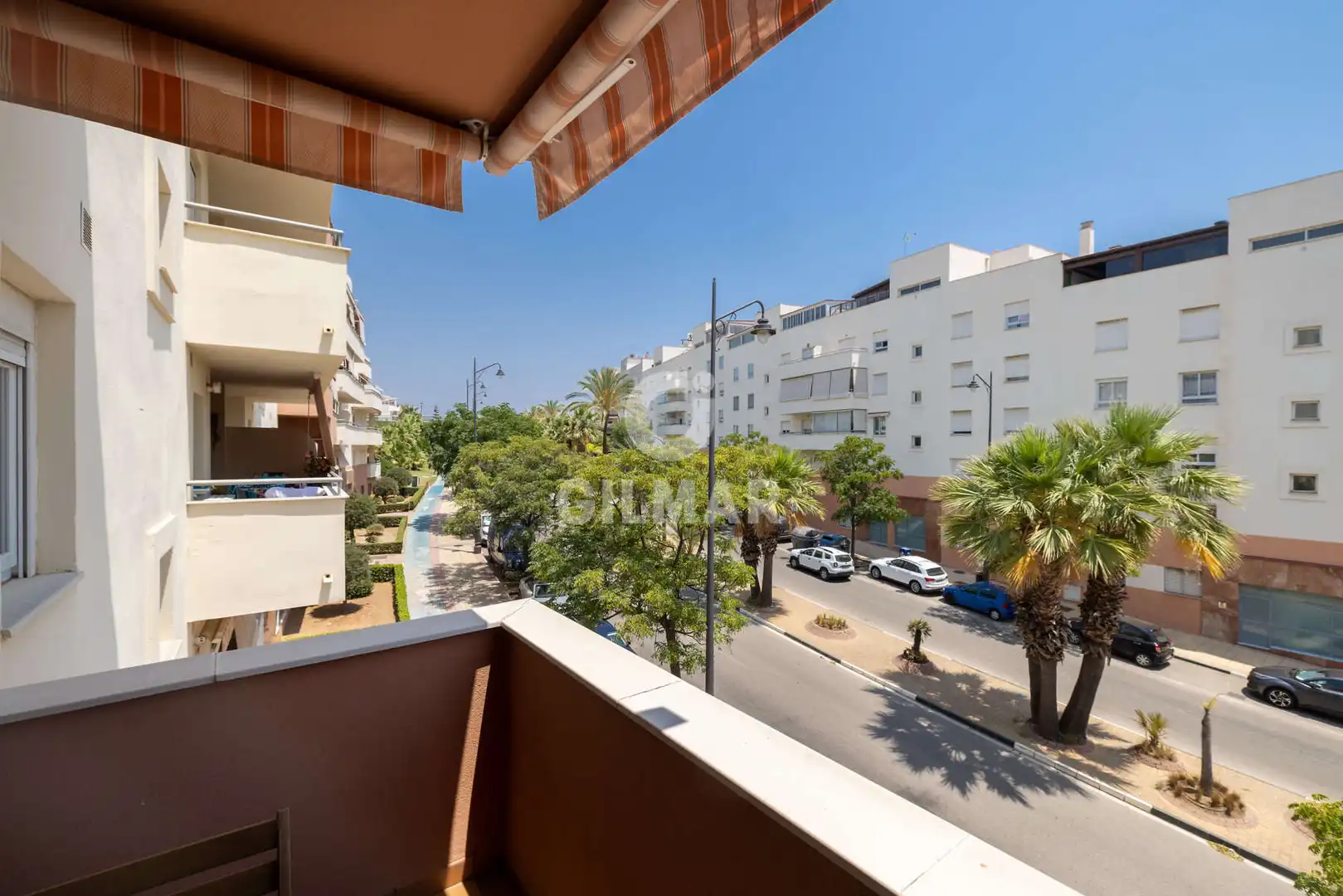 Vista exterior de Apartament en venda en Estepona amb Calefacció, Jardí privat i Piscina