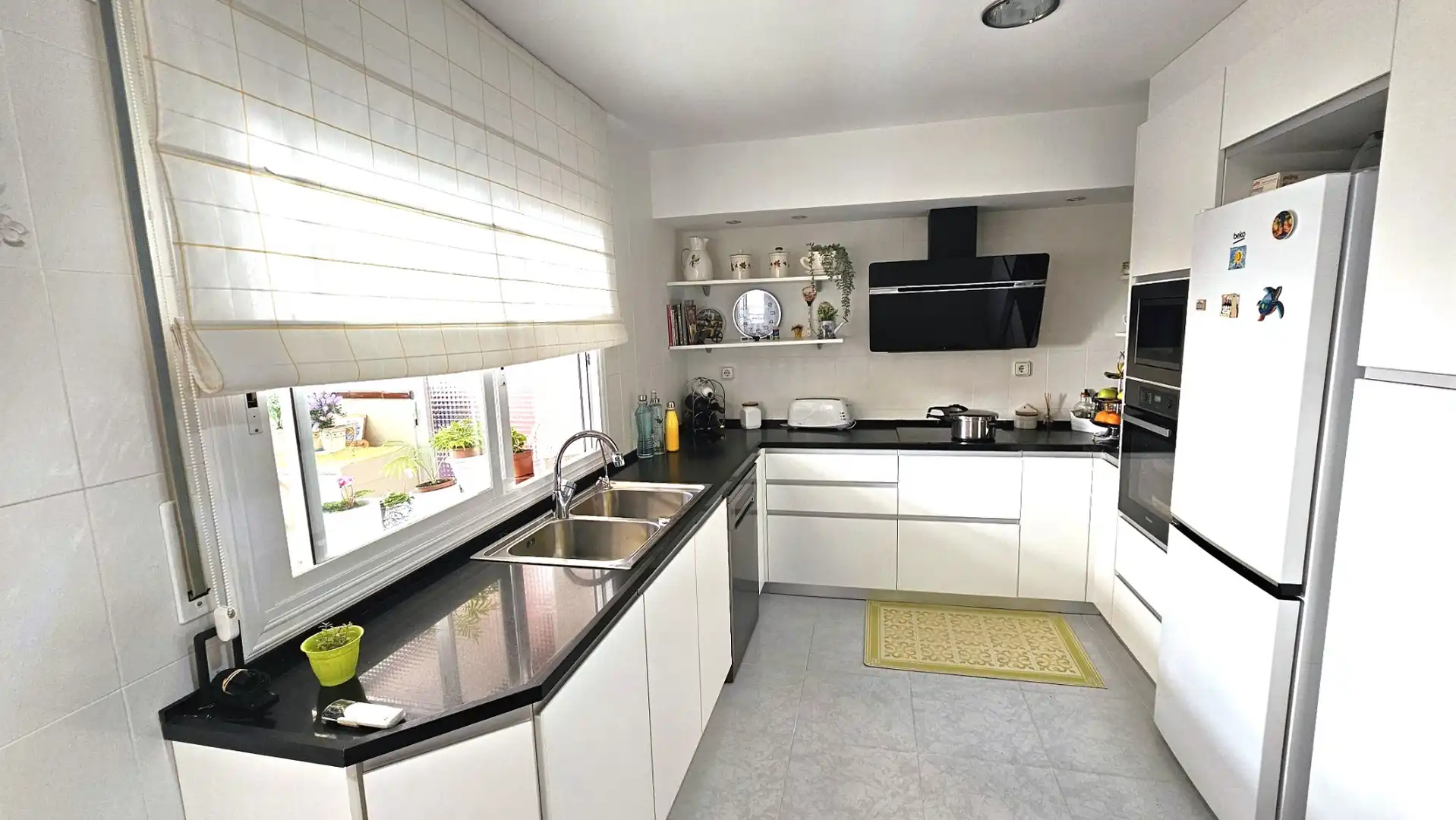 Cocina de Casa o chalet en venta en Sabadell con Aire acondicionado, Calefacción y Terraza