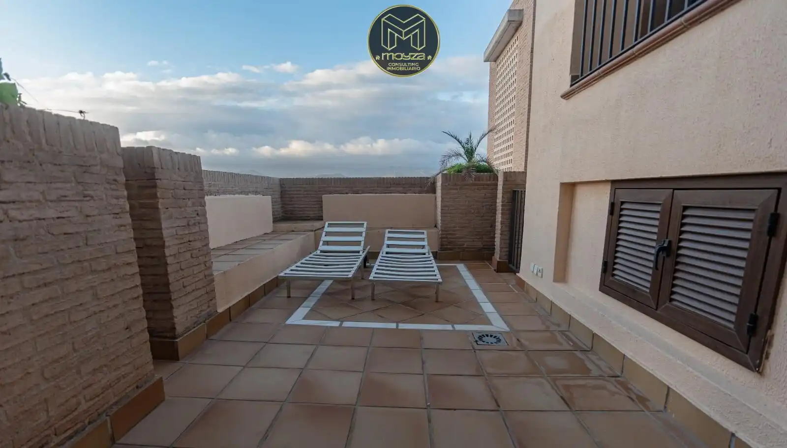 Terrasse von Dachboden zur Miete in Estepona