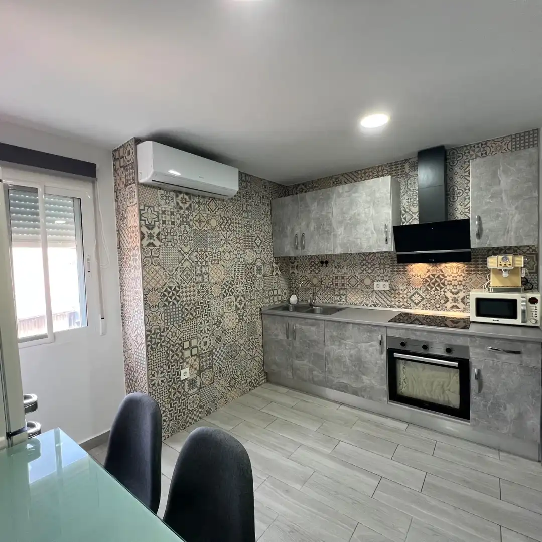 Cocina de Apartamento de alquiler en San Pedro del Pinatar con Aire acondicionado, Amueblado y Lavadora