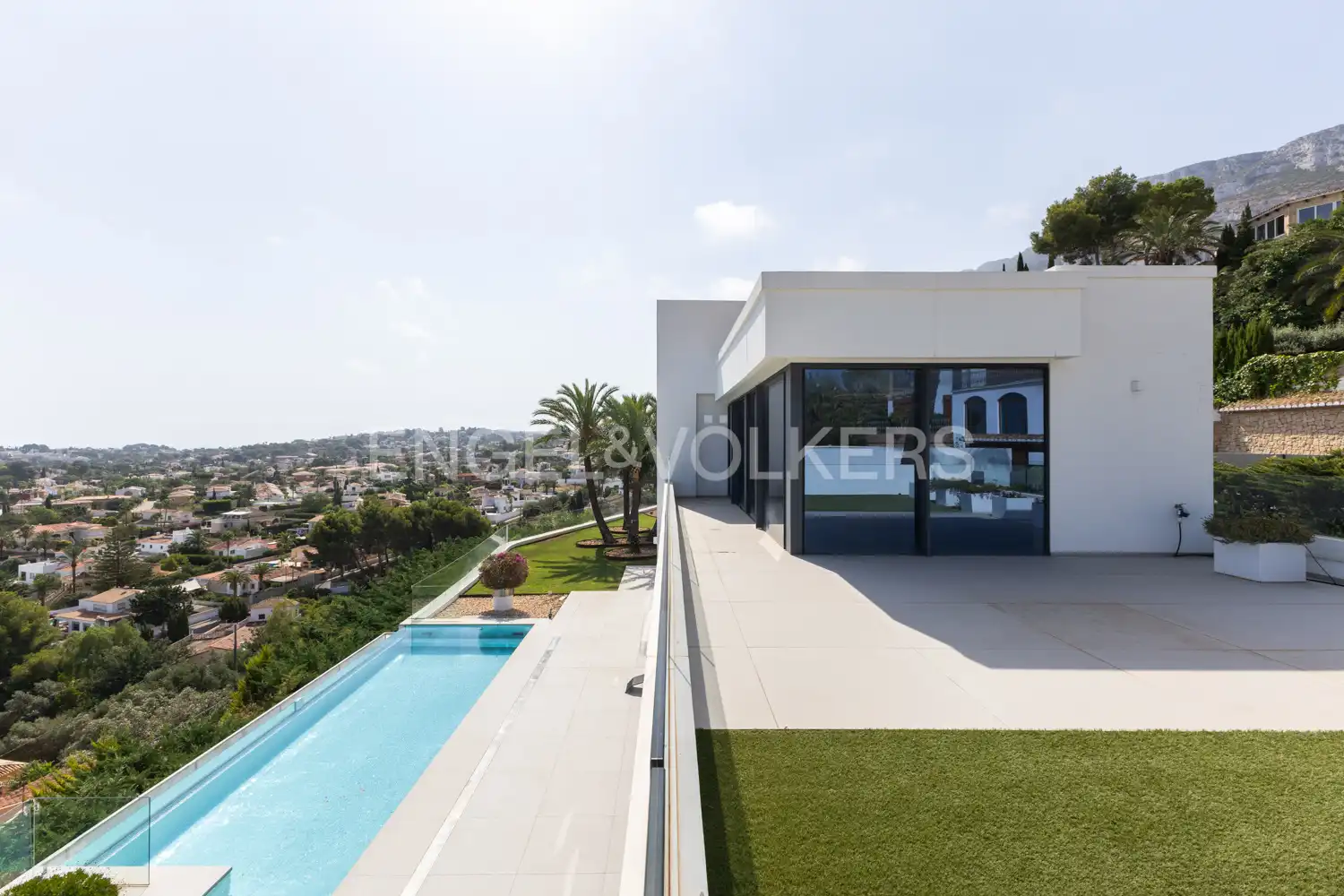 Außenansicht von Haus oder Chalet zur Miete in Dénia mit Klimaanlage, Heizung und Privatgarten