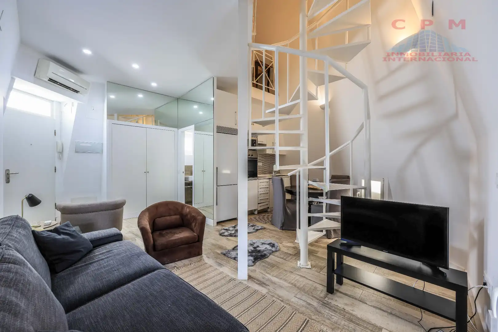Living room of Duplexes for rent in Madrid  with Air Conditioner, Heating and Furnished