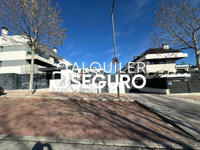 Ático en Alquiler en Miguel Lopez de Legazpi en Valenoso