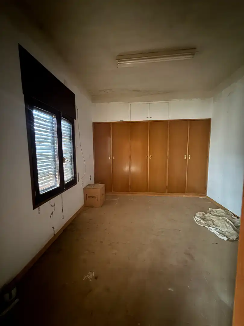 Habitación de Nave industrial en venta en Casas de Haro con Alarma