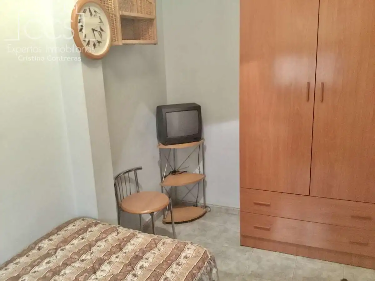 Habitación de Casa adosada en venta en Sevilla con Aire acondicionado, Terraza y Trastero