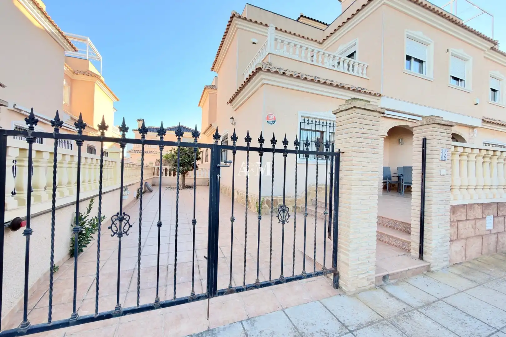 Adosado con terraza en alquiler en Torre de la Horadada