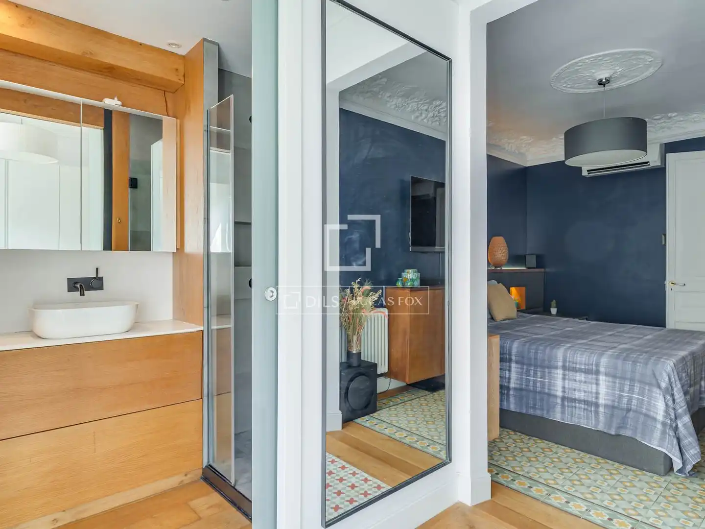 Habitación de Piso en venta en Barcelona con Aire acondicionado, Terraza y Balcón