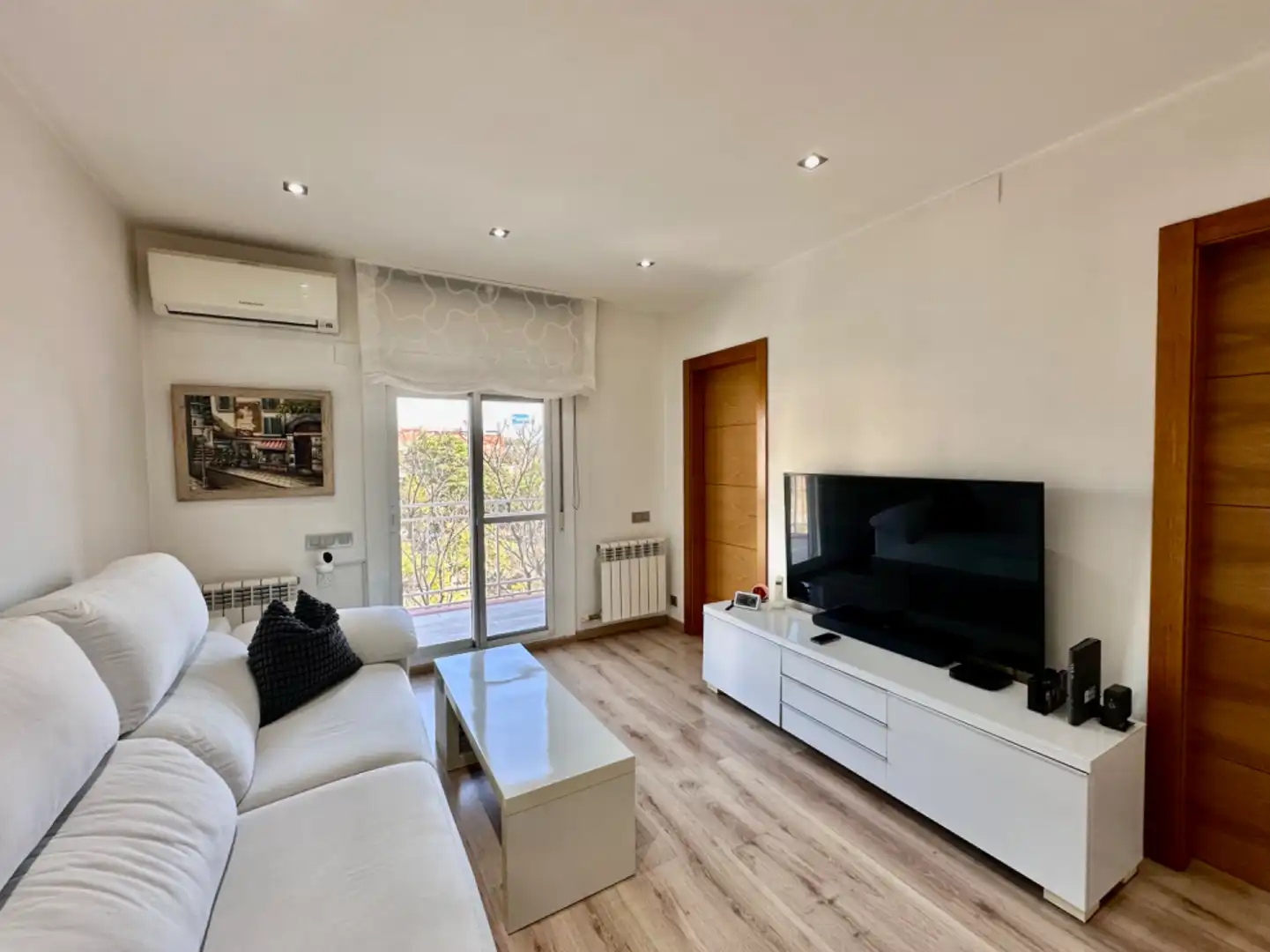 Sala de estar de Piso en venta en Badalona con Aire acondicionado, Calefacción y Parquet
