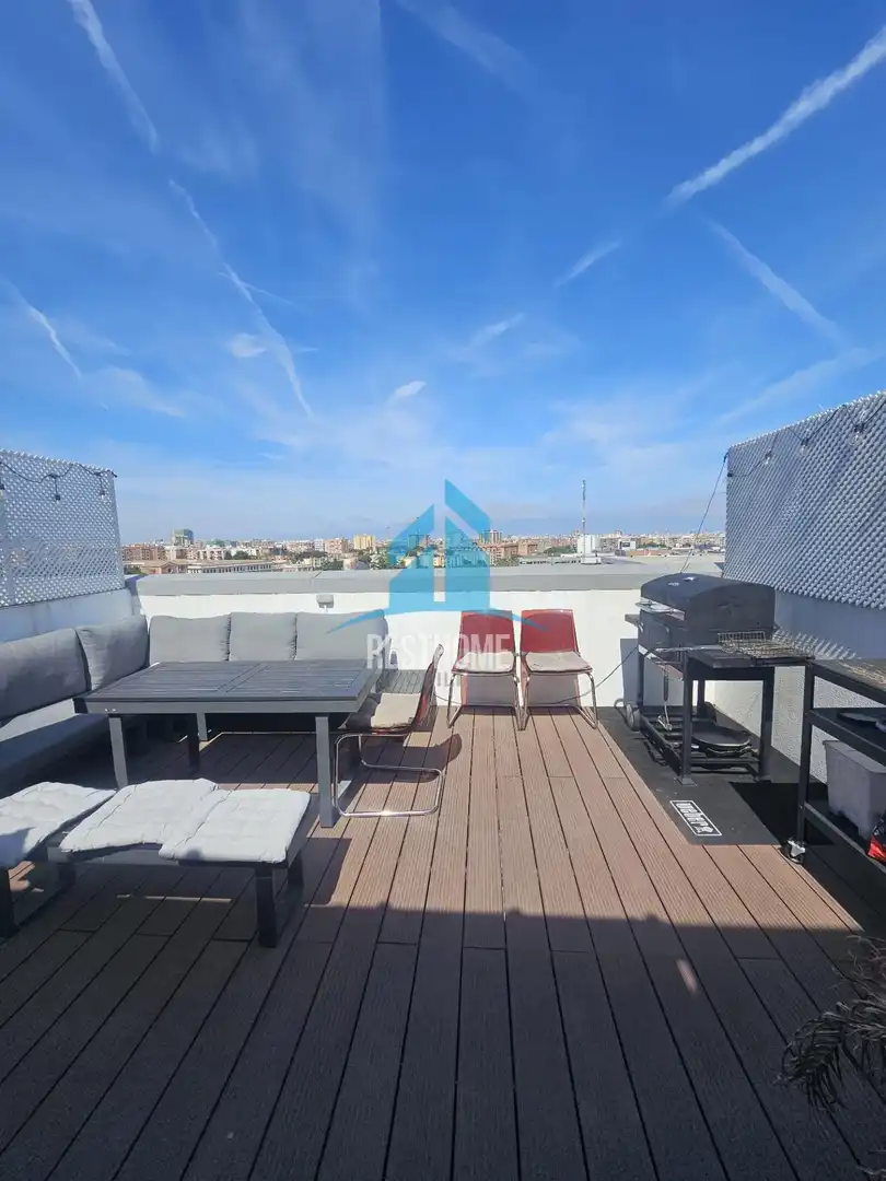 Penthouse with terrace for sale in Barrio de la Luz, imagen 3