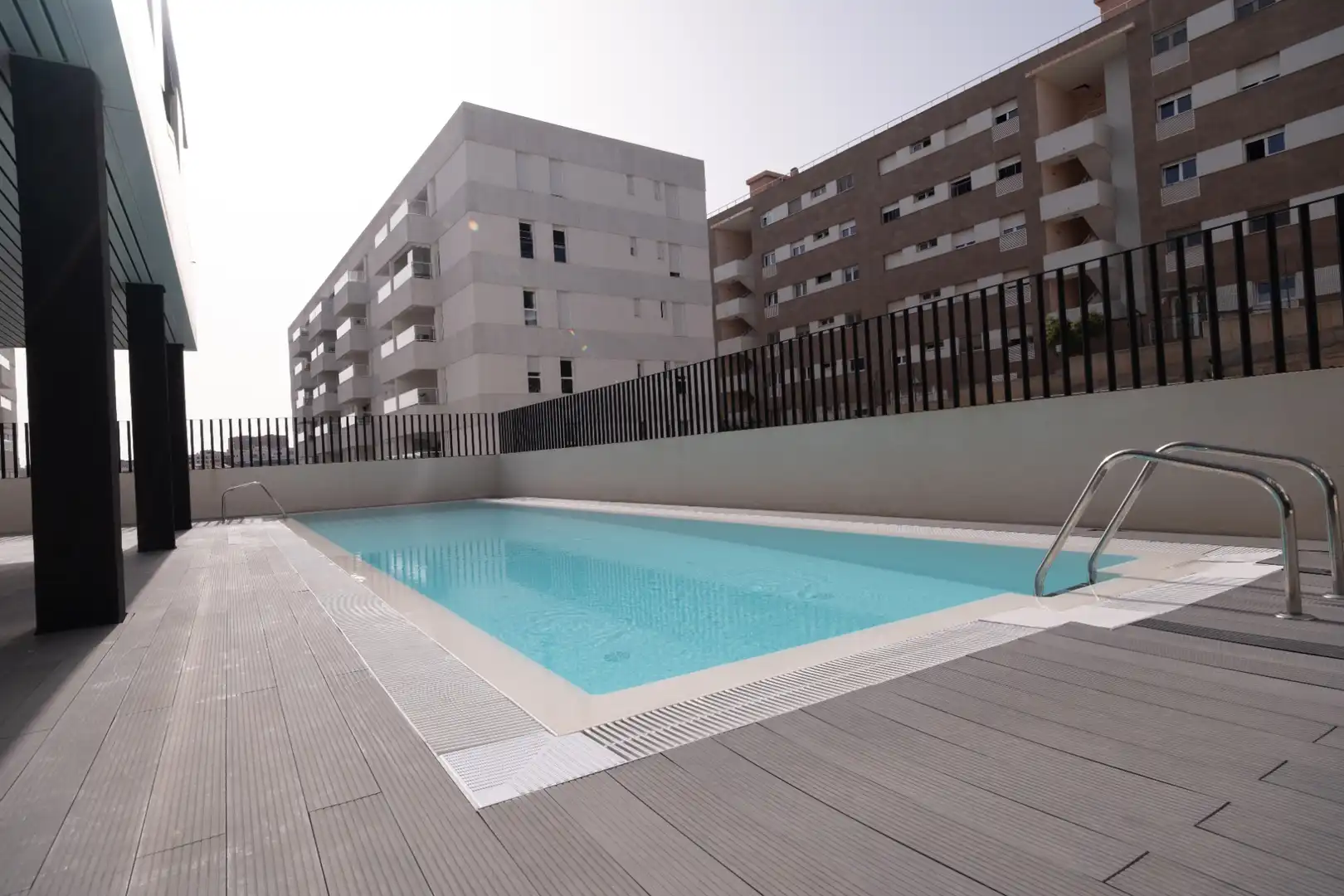 Piscina de Piso en venta en Las Palmas de Gran Canaria con Trastero, Amueblado y Piscina comunitaria