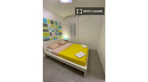 Photo 3 of Room in Singuerlín, Santa Coloma de Gramenet