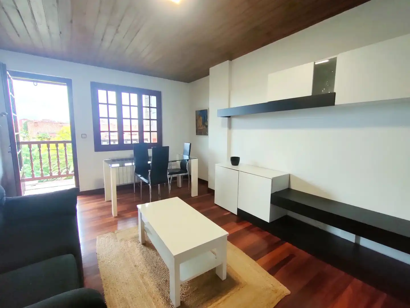 Sala d'estar de Pis de lloguer en Santander amb Calefacció, Jardí privat i Terrassa
