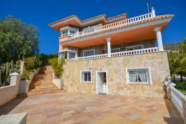 Exterior view of Houses for sale in Benalmádena  with Air Conditioner, Private garden and Terrace