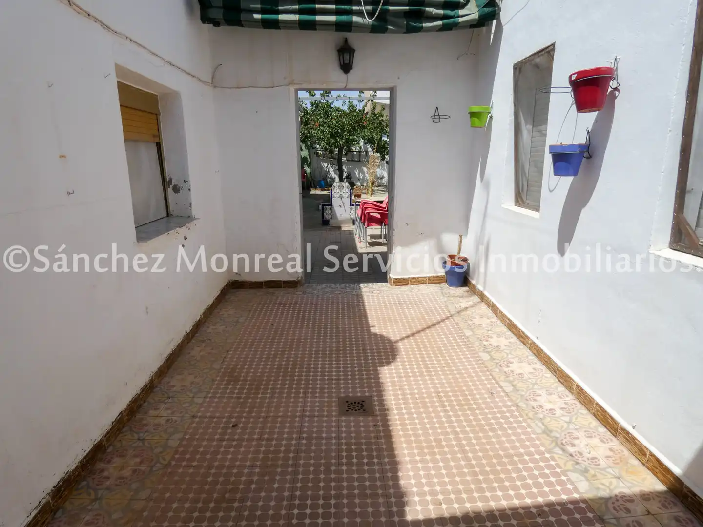 Vista exterior de Casa o xalet en venda en Alcázar de San Juan amb Aire condicionat, Calefacció i Jardí privat