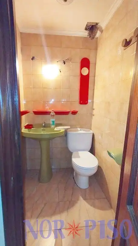 Bathroom of Flat for sale in Ibaiondo