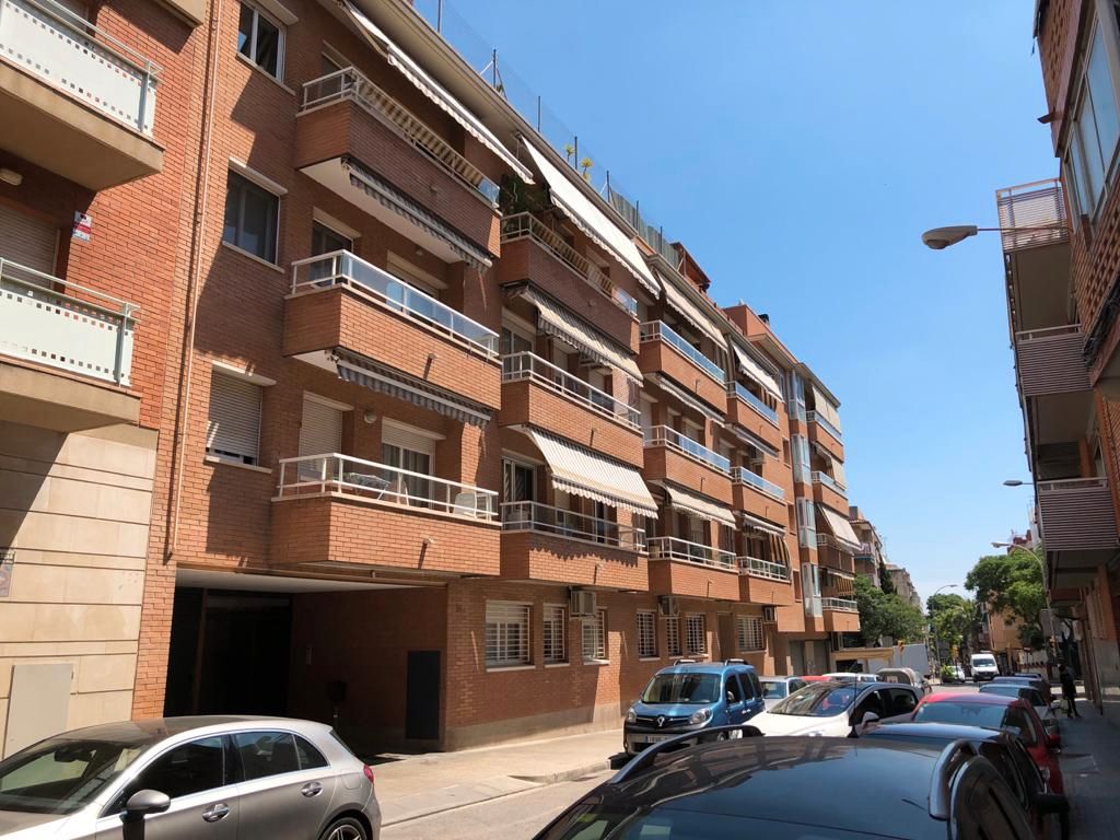 Exterior view of Planta baja for sale in Sant Boi de Llobregat  with Heating