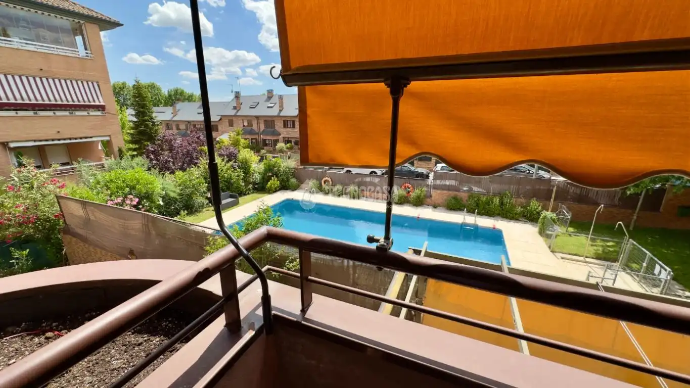 Terraza de Piso en venta en Boadilla del Monte con Calefacción
