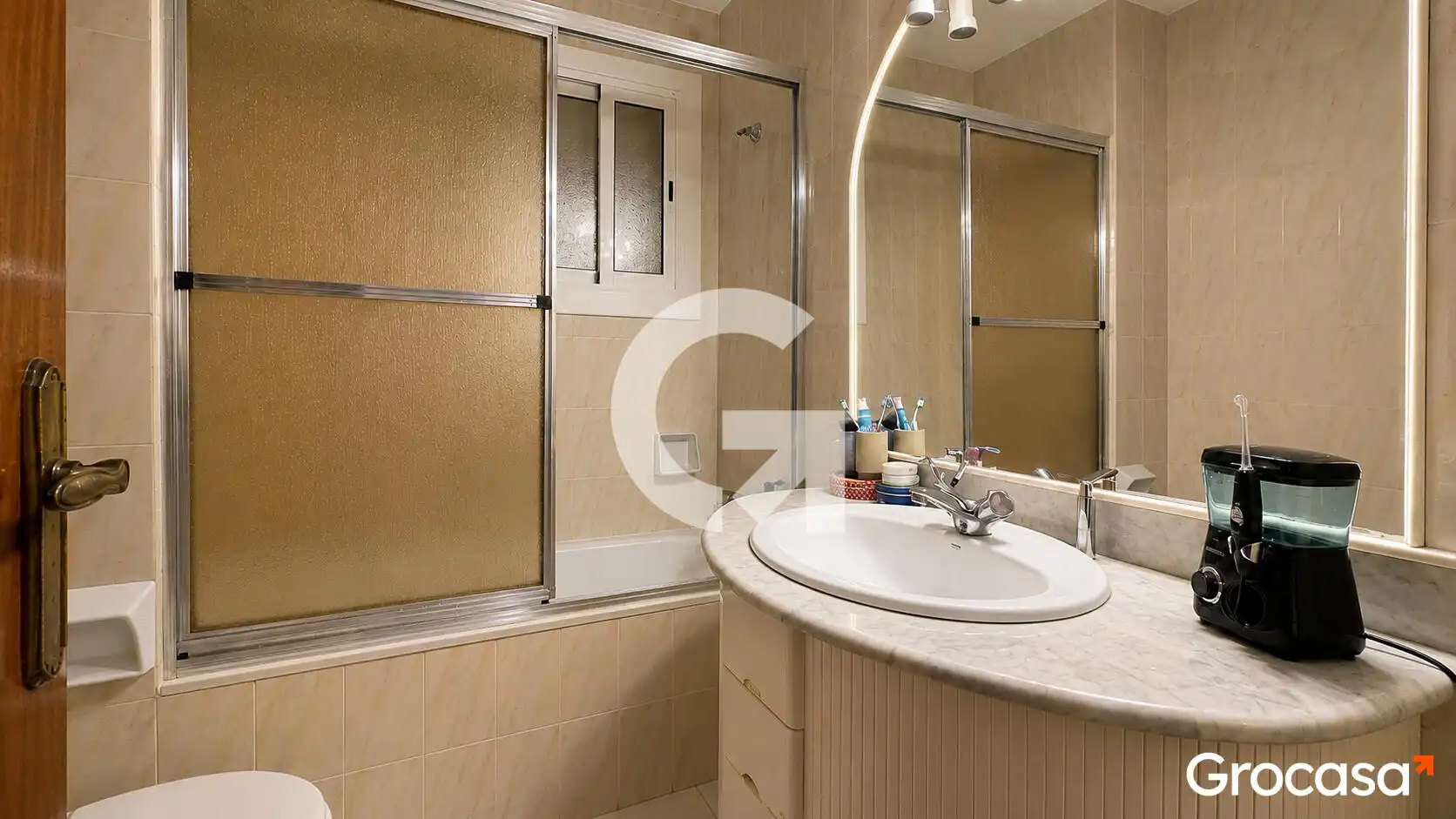 Bathroom of Flat for sale in El Prat de Llobregat  with Air Conditioner, Heating and Oven