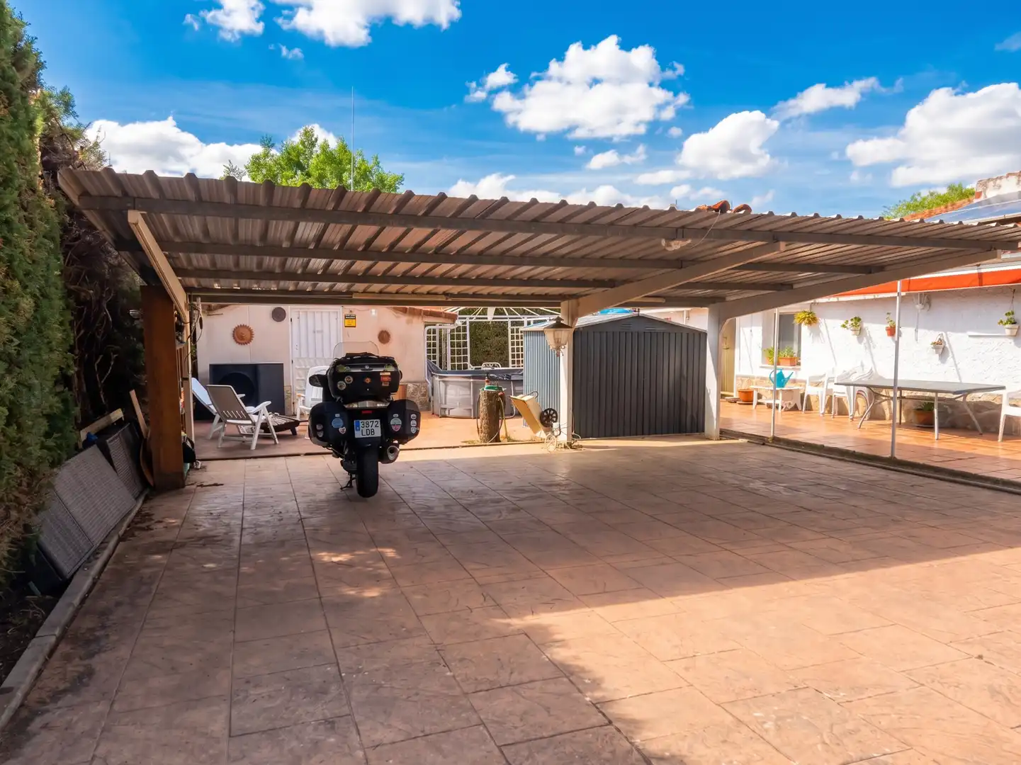 Parking de Casa o chalet en venta en Villalbilla con Aire acondicionado, Calefacción y Jardín privado