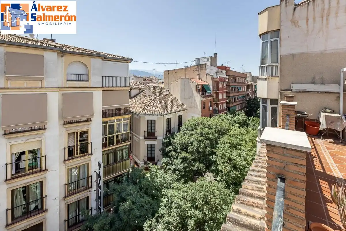 Vista exterior de Ático en venta en Granada con Terraza