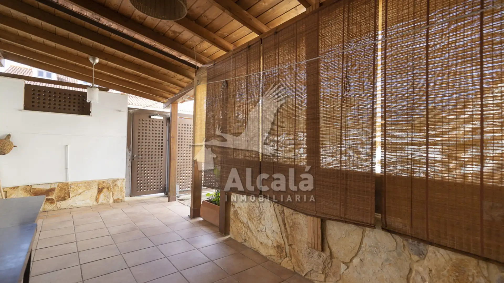 Casa o xalet en venda en Loeches amb Calefacció, Jardí privat i Traster