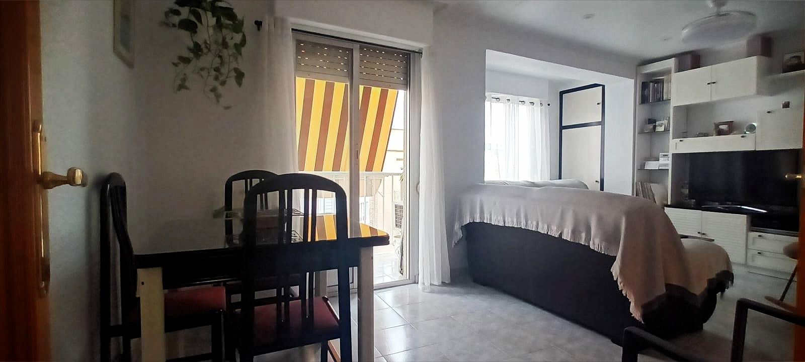 Habitación de Piso en venta en Elche / Elx con Aire acondicionado, Terraza y Balcón