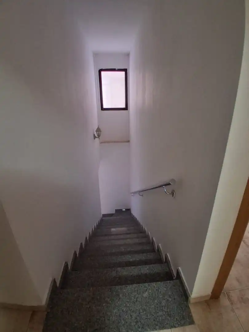 Maisonette zum Verkauf in Vinaròs mit Abstellraum und Balkon