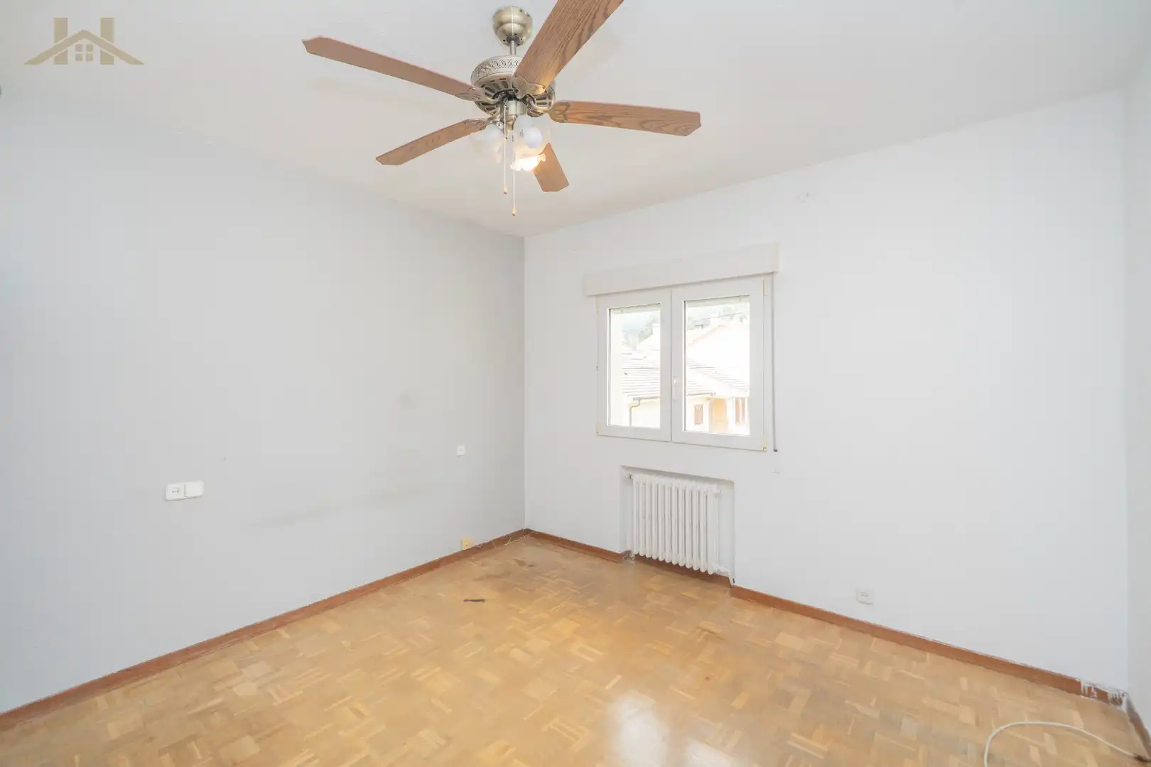 Bedroom of Detached homes for sale in El Escorial  with Heating, Terrace and Furnished