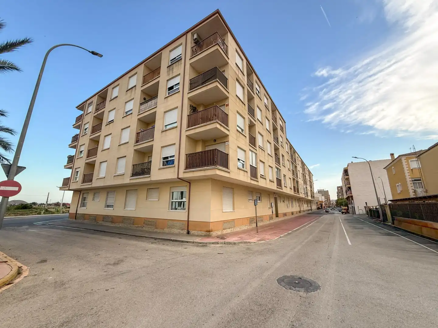 Vista exterior de Piso en venta en Albatera con Aire acondicionado, Amueblado y Balcón