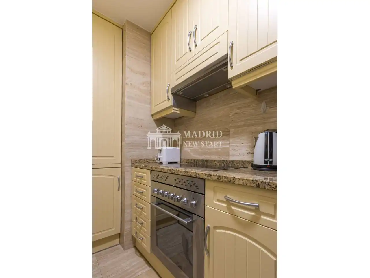 Kitchen of Flat for rent in Madrid  with Air Conditioner, Heating and Furnished