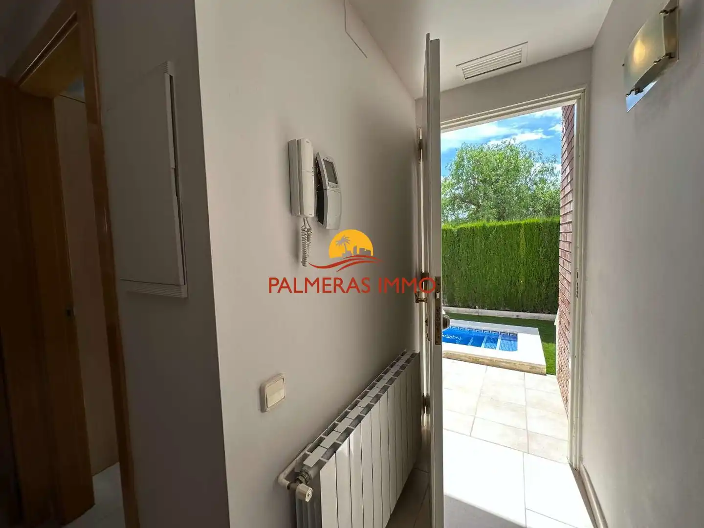 Vista exterior de Casa o chalet en venta en Mont-roig del Camp con Piscina y Amueblado
