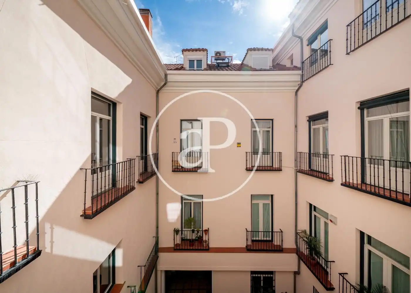 Vista exterior de Dúplex en venta en Madrid con Aire acondicionado, Calefacción y Amueblado