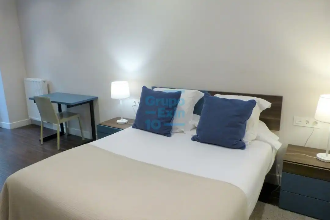 Schlafzimmer von Wohnung zur Miete in Donostia - San Sebastián  mit Balkon