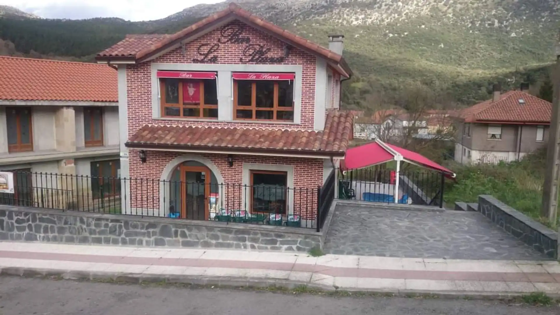 Casa o chalet en venta en Ruesga con Jardín privado, Terraza y Balcón