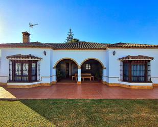 Jardí de Casa o xalet en venda en Chiclana de la Frontera amb Calefacció, Jardí privat i Terrassa