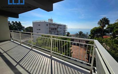 Terrassa de Apartament en venda en Benicasim / Benicàssim amb Balcó