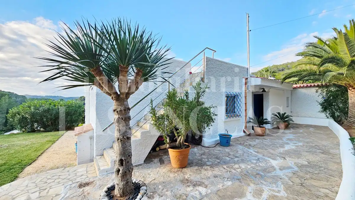 Casa aparellada amb piscina en venda a Santa Eulària, imagen 2