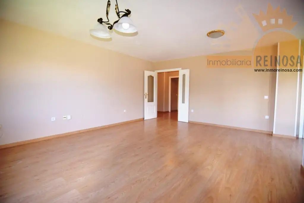 Ground floor with lift for sale in Avenida del Golf, imagen 7