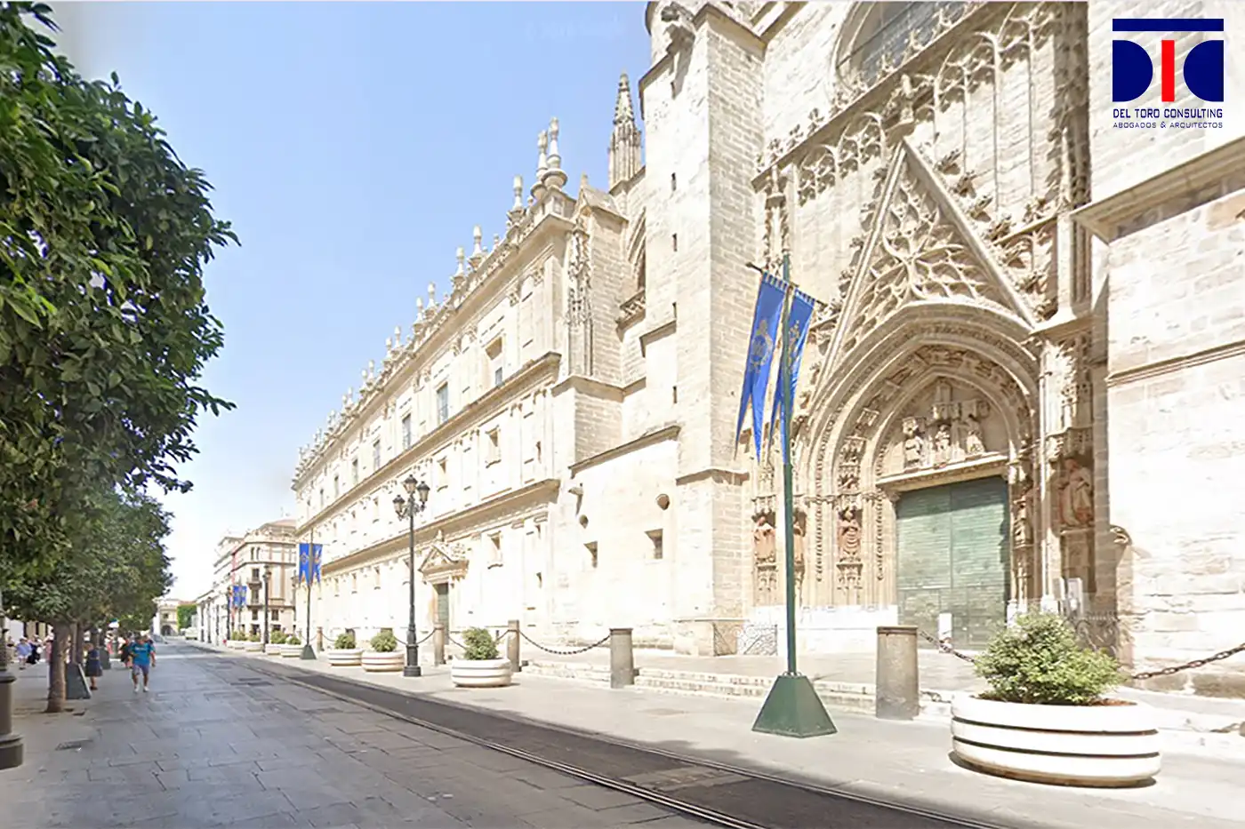 Exterior view of Commercial properties for rent in Sevilla  with Air Conditioner and Heating
