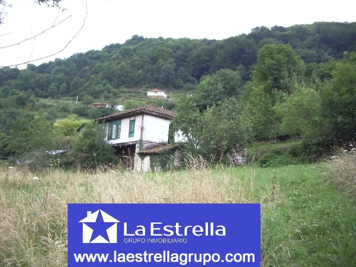 Casa con jardín en venta en Grado