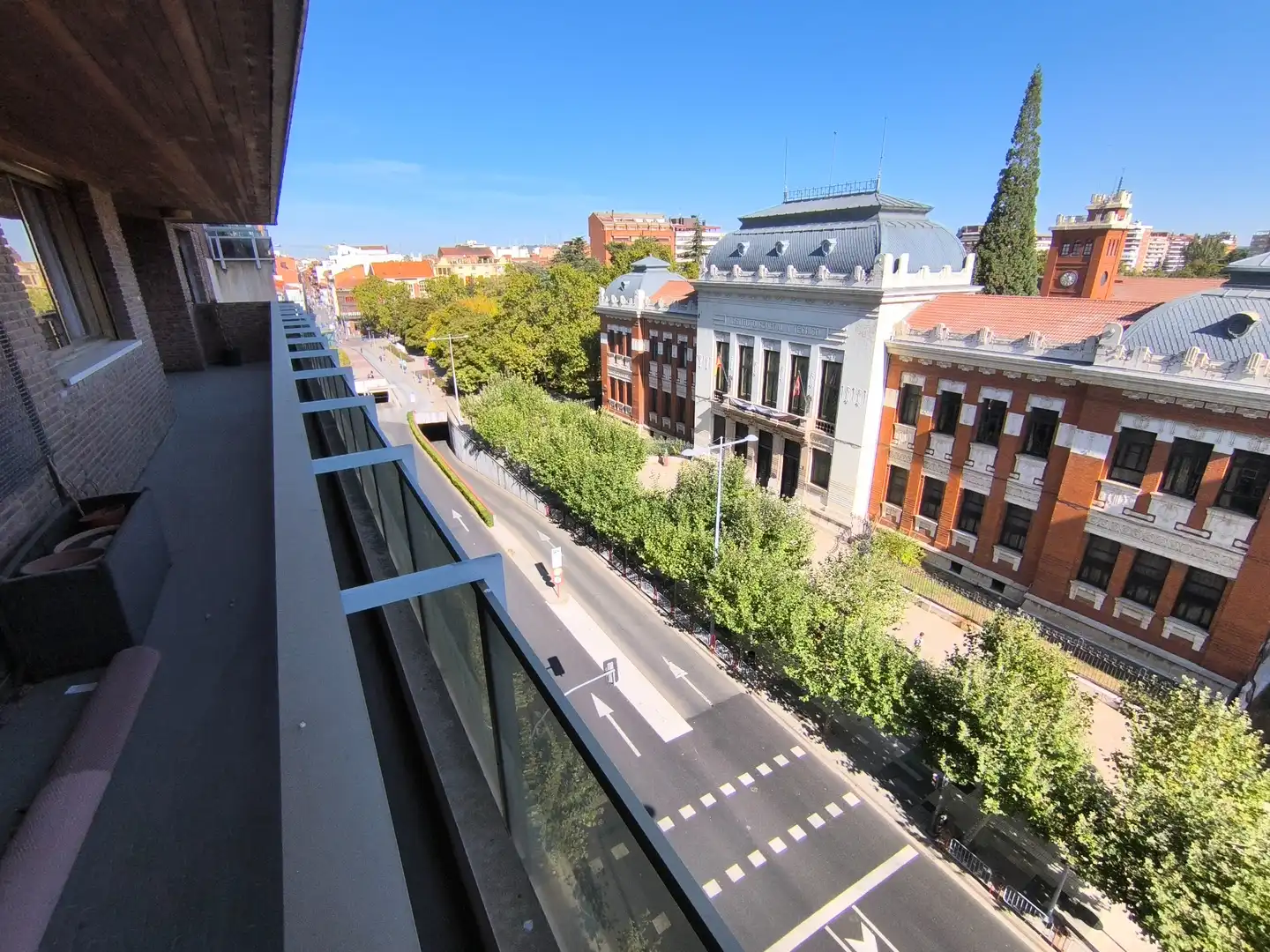 Außenansicht von Wohnung zum Verkauf in Palencia mit Heizung, Terrasse und Ofen