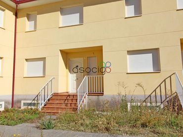 Adossat amb jardí en venda a La Fuente