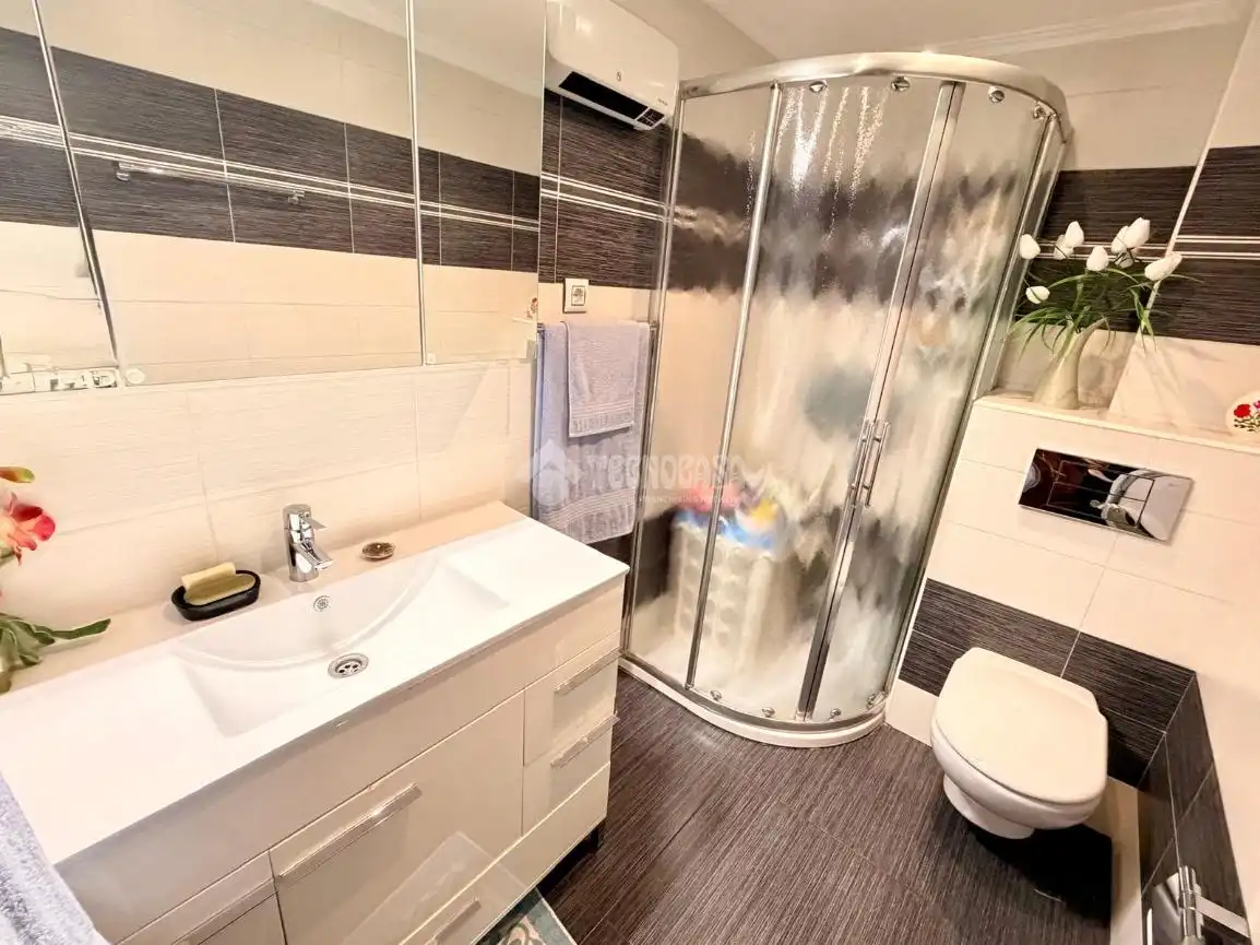 Baño de Piso en venta en Getafe con Aire acondicionado, Calefacción y Parquet