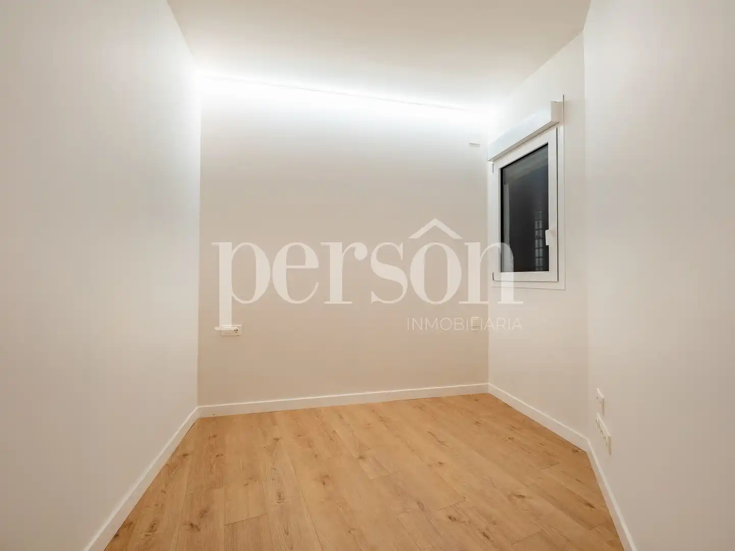 Flat for rent in Valencia  with Air Conditioner, Furnished and Balcony