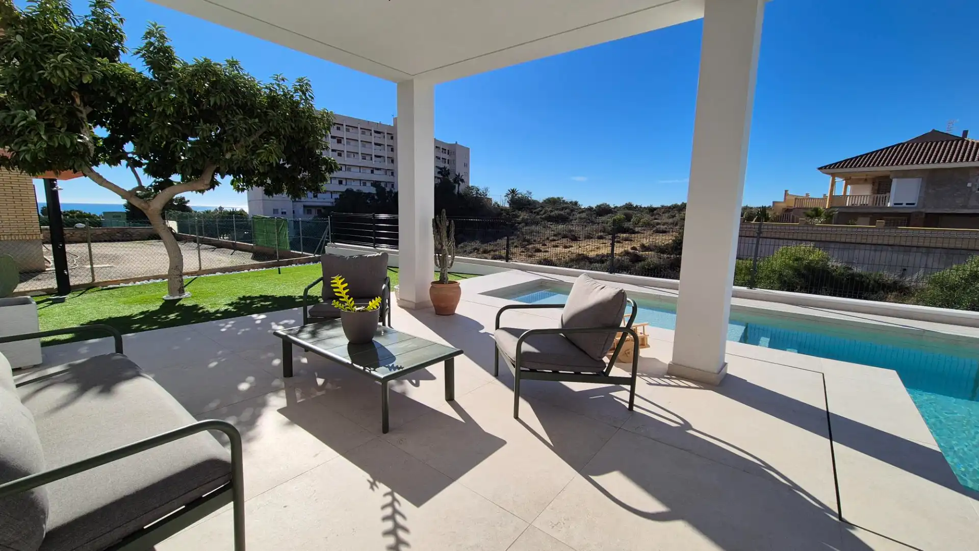 Villa avec piscine à vendre à Calle Urb Calarreona