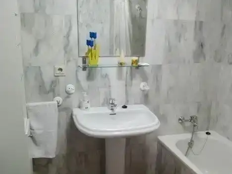 Badezimmer von Wohnung zur Miete in Alcalá la Real mit Abstellraum, Möbliert und Balkon
