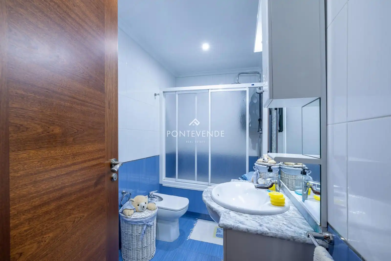 Badezimmer von Wohnung zum Verkauf in Vigo  mit Heizung, Terrasse und Abstellraum